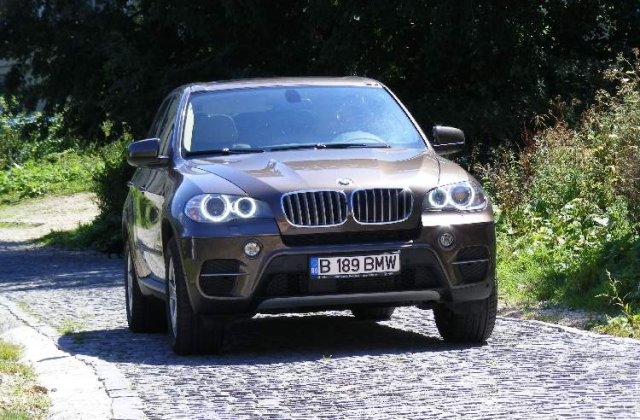 Drive test BMW X5 facelift - King of the road