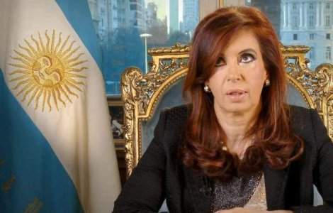 Presedintele Argentinei a devenit nasa bebelusului unui cuplu de lesbiene