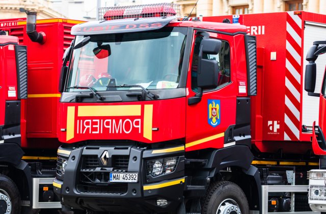 Explozie &icirc;ntr-un bloc din Buzău. Un bărbat a suferit arsuri de 30% pe suprafața corpului