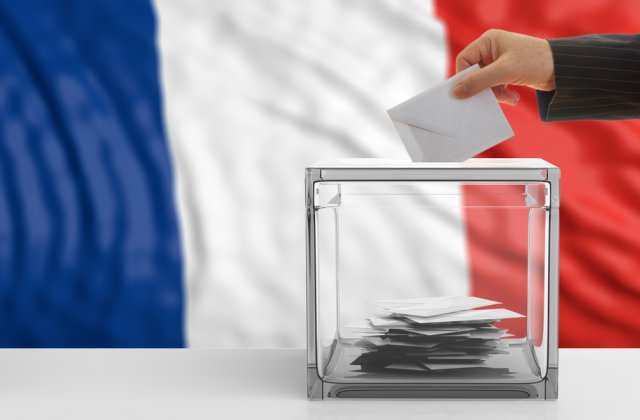 Secțiile de votare din Franța s-au deschis pentru primul tur al alegerilor prezidenţiale