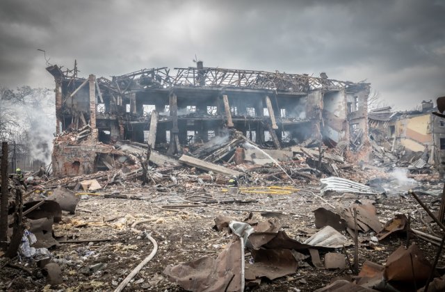 Aeroportul din Dnipro a fost bombardat și distrus de soldații ruși