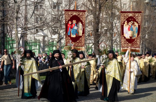 Pelerinaj religios la București organizat cu ocazia Floriilor în Capitală