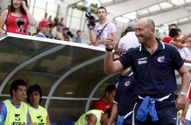 Zenga, ranit de petarde!