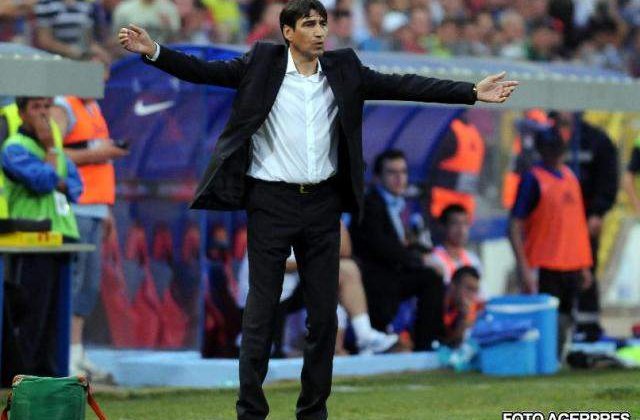 E oficial: Piturca a semnat cu Universitatea Craiova