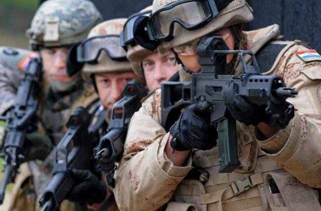 Comandantul NATO in Europa: SUA ar putea trimite trupe in Europa de Est