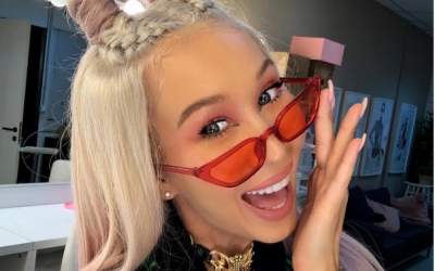 Xonia a ajuns pe mâinile...