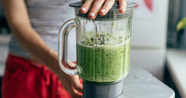  Top  Ce alimente NU trebuie să le pui niciodată în blender