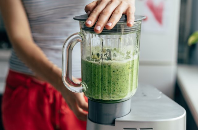 Ce alimente NU trebuie să le pui niciodată în blender