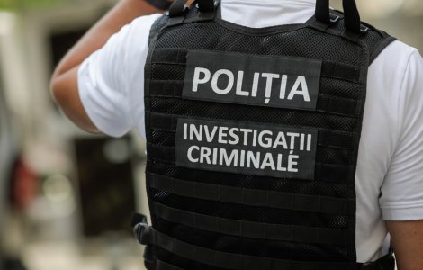 Crimă dramatică la Călărași. Un bărbat și fiica lui, găsiţi înjunghiaţi în casă