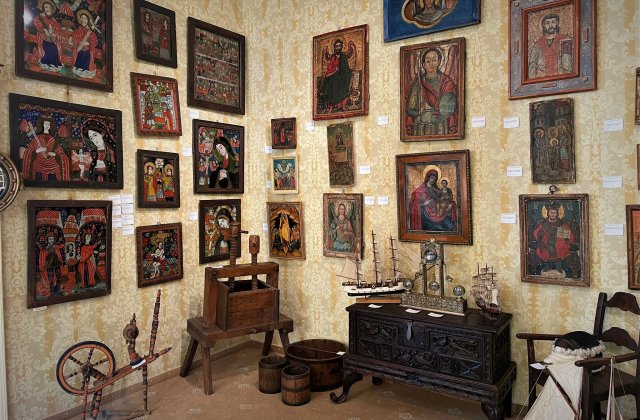 Icoane vechi, din perioada lui Constantin Brâncoveanu și Neagoe Basarab, scoase la licitație