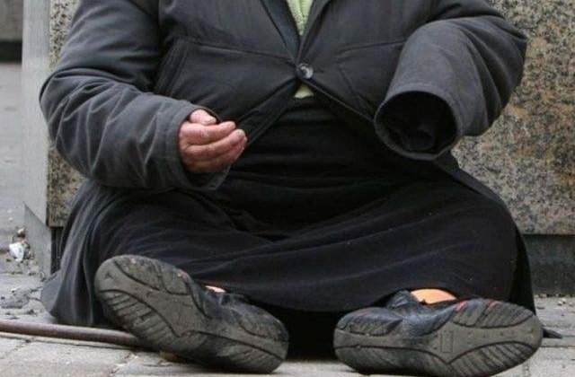 Romani cu dizabilitati, exploatati de o grupare de trafic de persoane in Spania