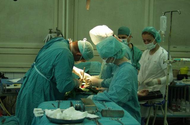 Medicina regenerativa: Vagin creat in laborator, transplantat cu succes