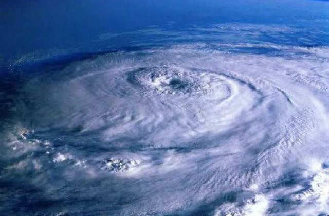 Un ciclon puternic ameninta coastele de est ale Australiei