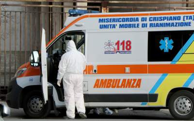 Italia: Un bătrân luat cu...