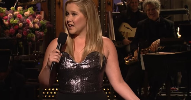 Amy Schumer, amenințată cu moartea din cauza unei glume de la gala premiilor Osc