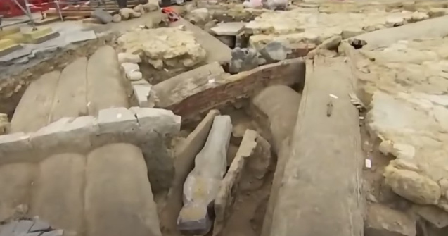 Misteriosul sarcofag de plumb descoperit în catedrala Notre-Dame va fi deschis în curând
