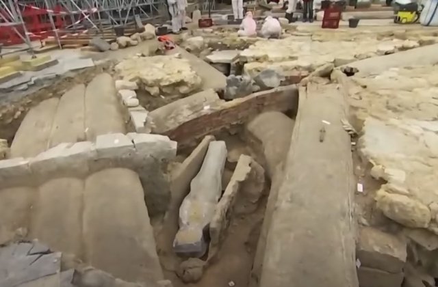 Misteriosul sarcofag de plumb descoperit &icirc;n catedrala Notre-Dame va fi deschis &icirc;n cur&acirc;nd 