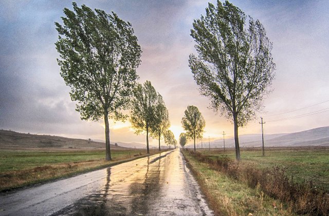 Prognoza meteo pentru weekendul 16 - 17 aprilie 2022. Vremea se va răci considerabil de Florii 