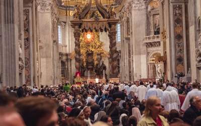 Romano-catolicii din întreaga...