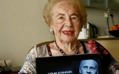 Secretara lui Schindler a...