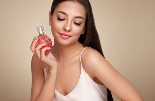 5 motive pentru care ar trebui să-ți alegi un parfum arăbesc