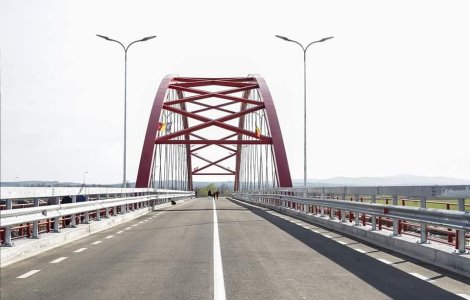 „Podul Unirii”, primul construit în Maramureș de la Revoluție încoace, inaugurat cu mare fast