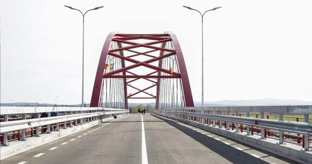 „Podul Unirii”, primul construit în Maramureș de la Revoluție încoace, inaugurat cu mare fast