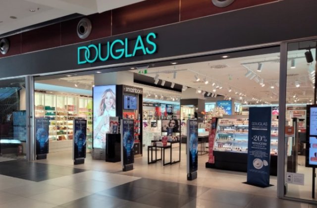 DOUGLAS deschide trei magazine noi in Romania