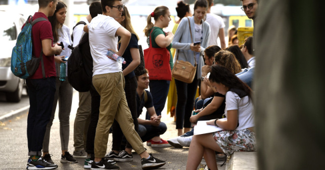 Ministerul Educației a publicat online primele teste de antrenament pentru Bacalaureat 2022