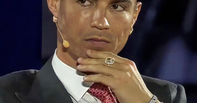 Unul dintre gemenii lui Cristiano Ronaldo a murit la naștere: Suntem devastați