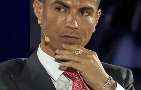 Unul dintre gemenii lui Cristiano Ronaldo a murit la naștere: Suntem devastați