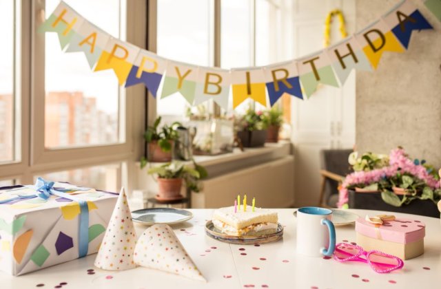 Un bărbat a dat în judecată firma la care lucra pentru că i-a organizat o petrecere surpriză de ziua lui. Suma uriașă pe care o va primi