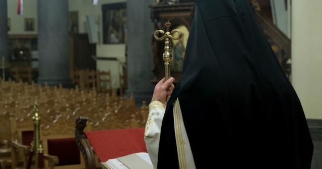 Precizările Episcopiei Maramureşului, după ce o refugiată l-a acuzat pe stareţul mănăstirii Petrova de agresiune sexuală