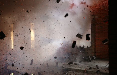 Cel puţin şase persoane au fost ucise în exploziile care au lovit o școală din Kabul