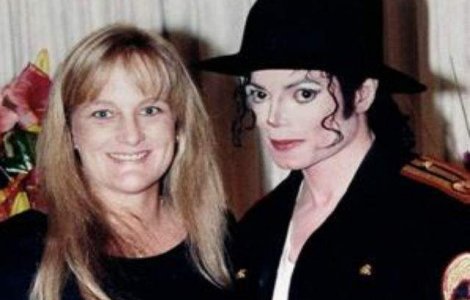 Debbie Rowe vrea custodia copiilor rezultati din mariajul cu M. Jackson
