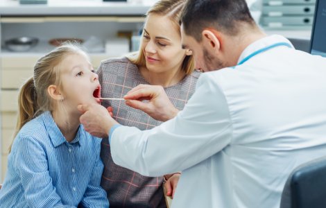 Medicul Mihai Craiu: ”Ar trebui să știți cu toții să recunoașteți hepatita la copil”. Ce simptome are hepatita