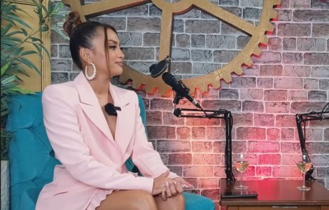 Bella Santiago a fost un copil chinuit: „Dormeam pe un pat făcut din cărți”