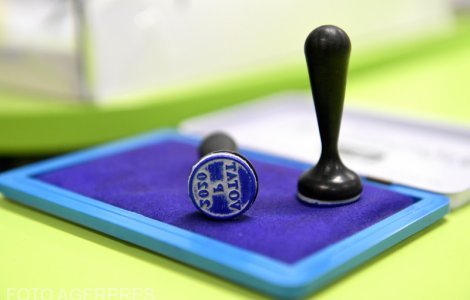 Francezii din România își aleg duminică președintele. Secții de votare