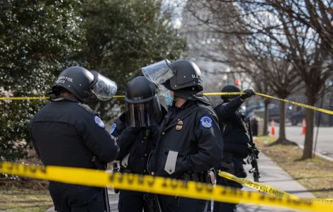 Atac armat la Washington. Patru persoane au fost rănite. Agresorul s-a sinucis