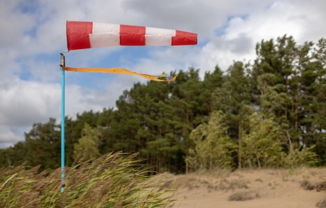 Cod galben de vijelie și instabilitate atmosferică în 11 județe până luni