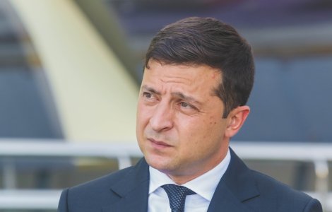 Zelenski l-a felicitat pe Macron pentru realegerea sa