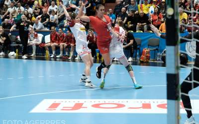 Handbal: România s-a...