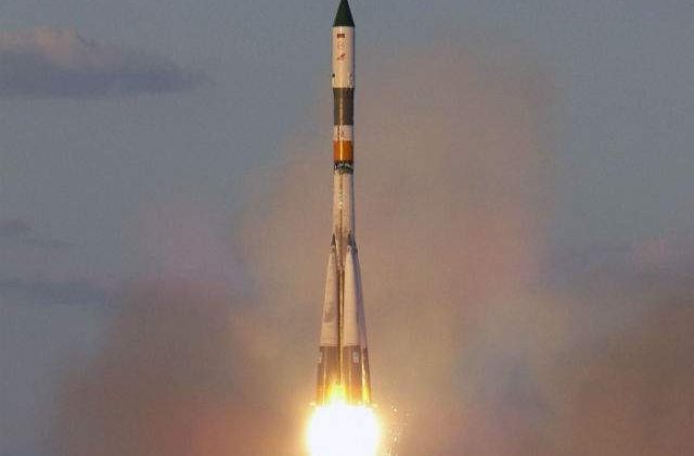 Tiruri de racheta din Gaza inspre Israel, care a ripostat