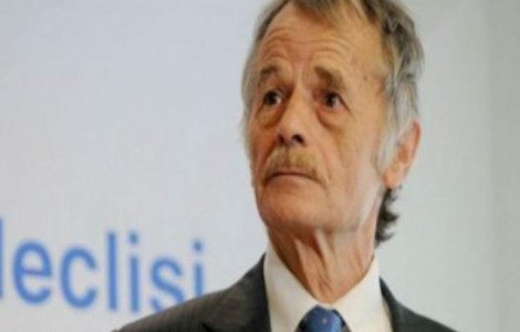 Liderul tatarilor are accesul interzis in Crimeea timp de cinci ani