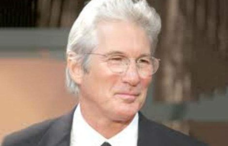 Richard Gere are o relatie cu Padma Lakshmi