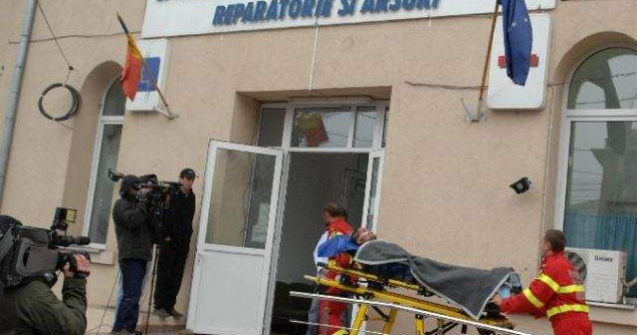 DOSARUL operatiilor estetice: 10 persoane arestate pana acum