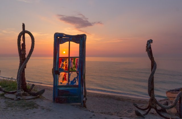 Peste 50.000 de turiști au sărbătorit 1 Mai pe litoralul românesc. Câți bani au cheltuit