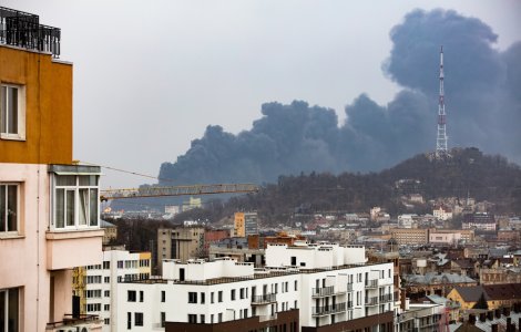 Ziua 70 de război: Distrugeri masive la trei centrale electrice din Lvov