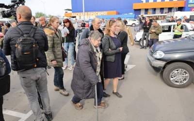 Au început primele evacuări...