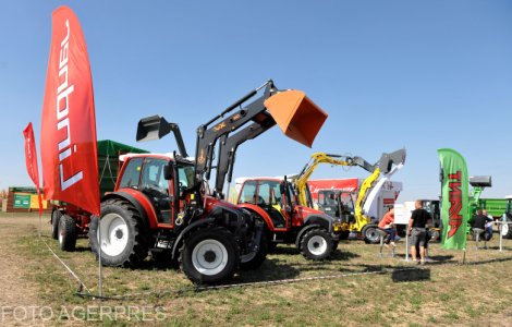 Bani europeni pentru fermele românești. Agricultorii spun că 300 de mii de euro sunt insuficienți pentru a-i face să reducă prețurile la carne, lapte sau ouă